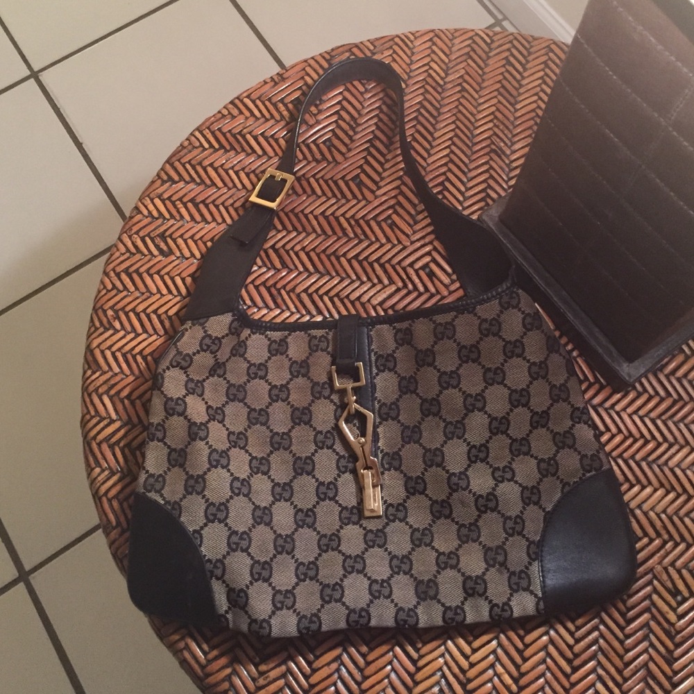 COPY - COPY - Gucci authentic purse. Navy blue leather.